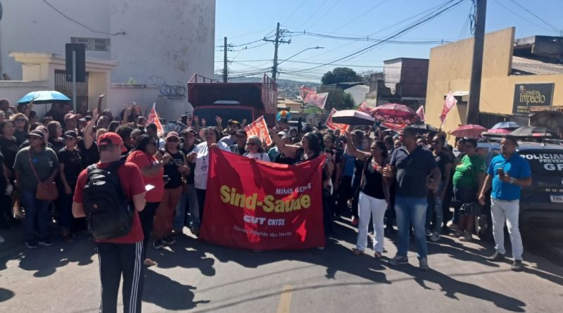 Prefeitura de Neves ameaça com demissão de efetivos e Agentes de Saúde de Neves ocupam as ruas na cidade
