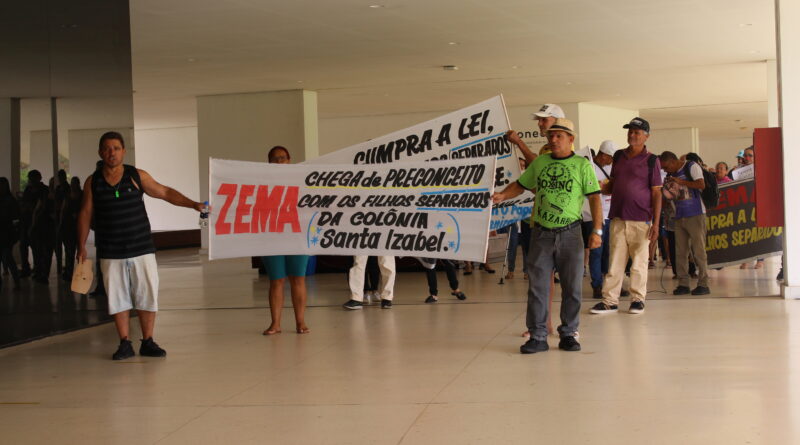 Filhos segregados dos pais com hanseníase ocupam a Cidade Administrativa e denunciam calote de indenização pelo goverrno Zema Filhos segregados dos pais com hanseníase ocupam a Cidade Administrativa e denunciam calote de indenização pelo goverrno Zema